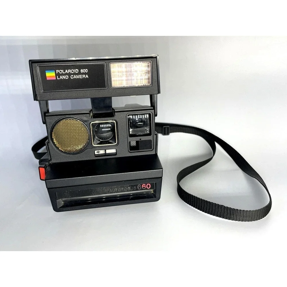 Polaroid 600 Land Camera Sun Autofocus 660 w/ Strap UNTESTED